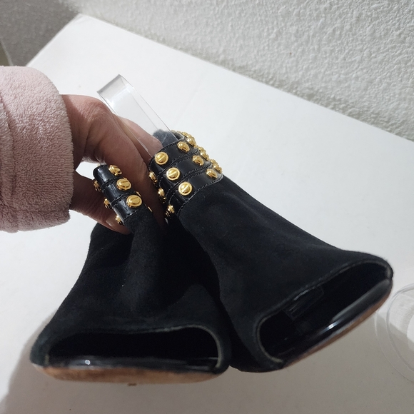 Kat Maconie Black Suede Peep Toe Ankle Booties Gold Studs Zip Heel US 8 EU 39 - Picture 12 of 12